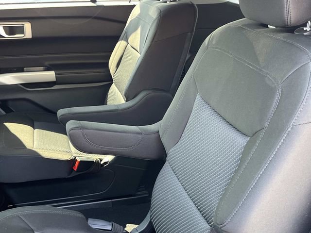 Certified 2024 Ford Explorer XLT RWD image 25