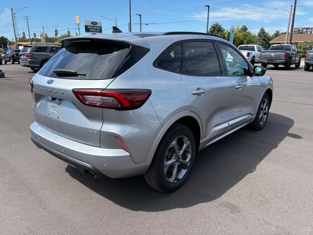 Certified 2023 Ford Escape ST-Line w/ Tech Pack #1 AWD/4WD image 4