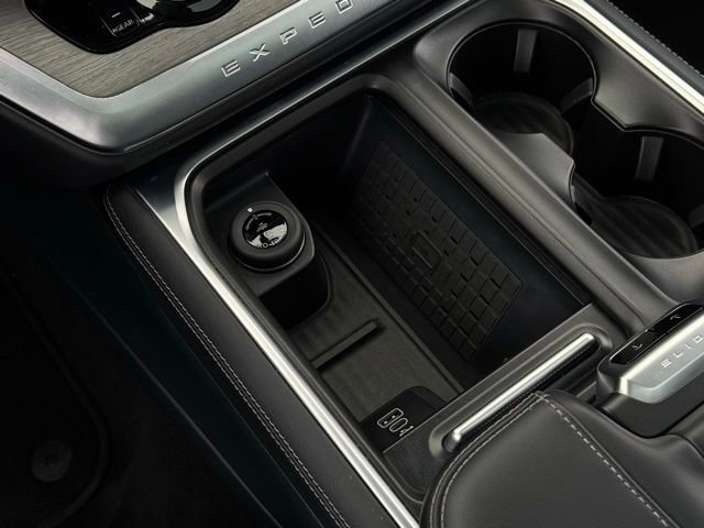 Certified 2025 Ford Expedition Platinum image 50