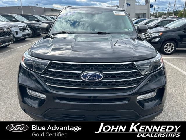 Certified 2024 Ford Explorer XLT w/ Equipment Group 202A AWD/4WD image 3