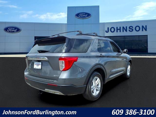 Certified 2022 Ford Explorer XLT w/ Equipment Group 202A AWD/4WD image 3