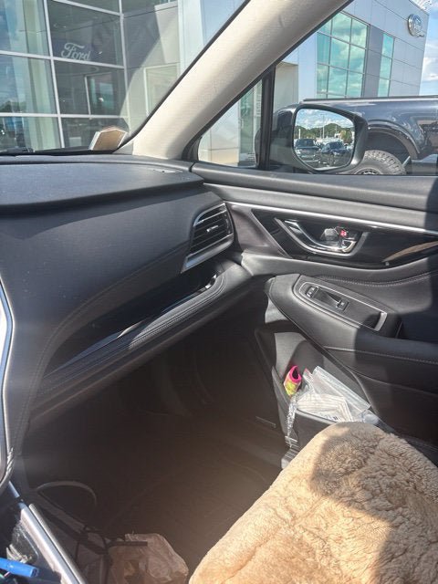 Used 2025 Subaru Outback Limited AWD/4WD image 18