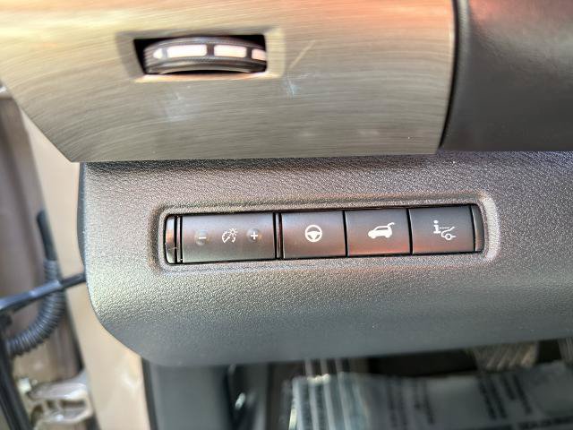 Used 2023 Nissan Pathfinder Platinum w/ Cargo Package FWD image 21