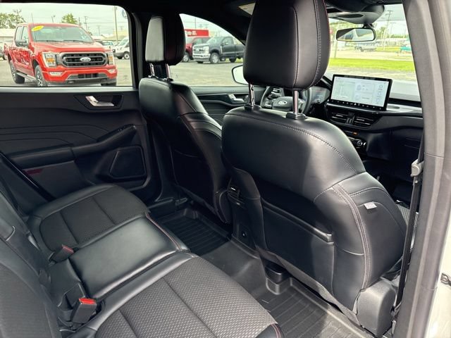 Certified 2024 Ford Escape ST-Line w/ Tech Pack #1 AWD/4WD image 32