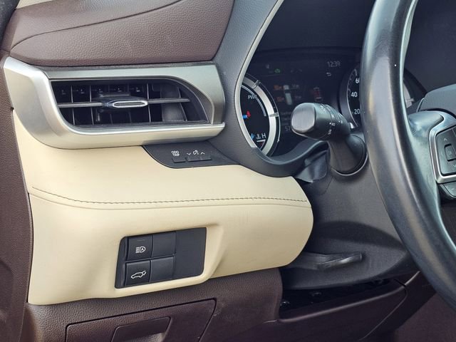 Used 2021 Toyota Highlander XLE image 20