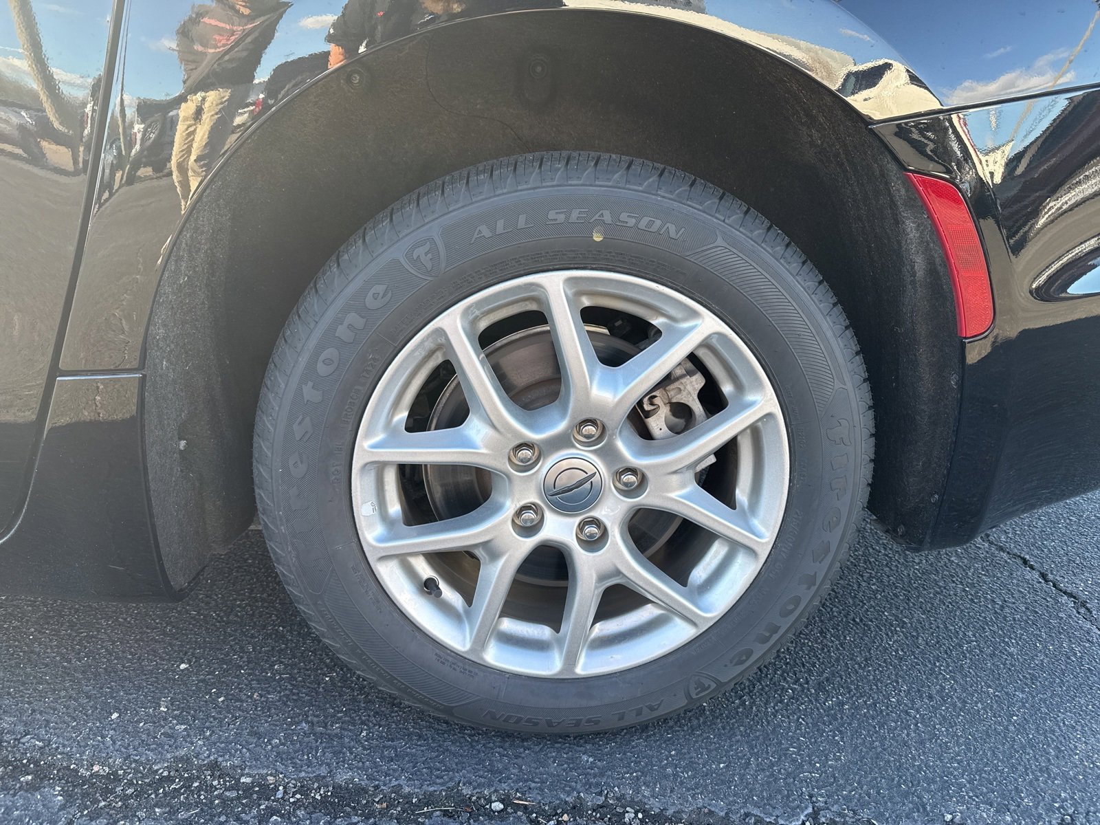 Used 2024 Chrysler Pacifica Touring-L image 30