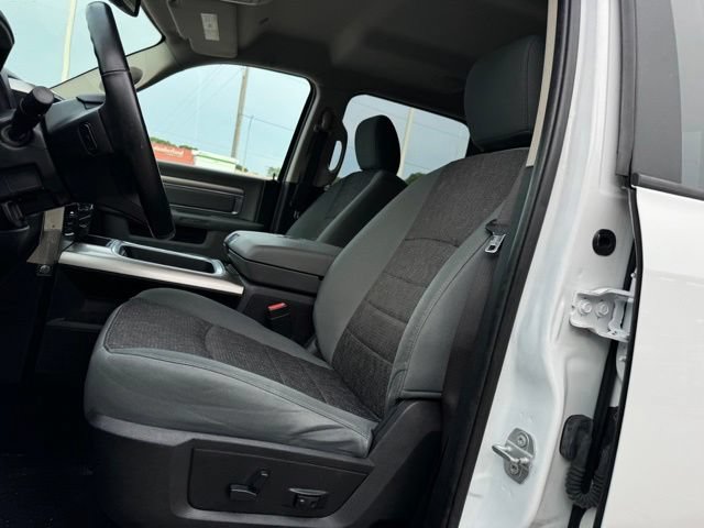 Used 2018 RAM 1500 SLT AWD/4WD image 5