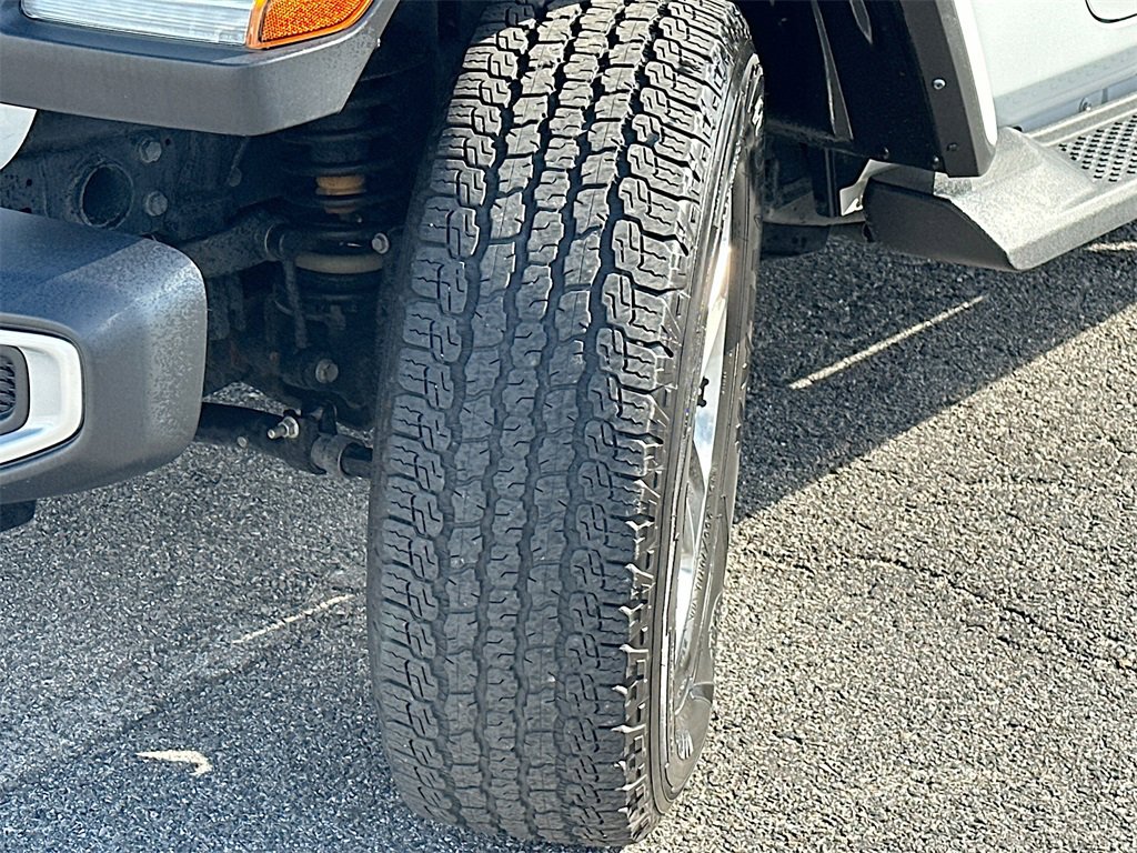 Used 2022 Jeep Wrangler Unlimited Sahara w/ LED Lighting Group image 25