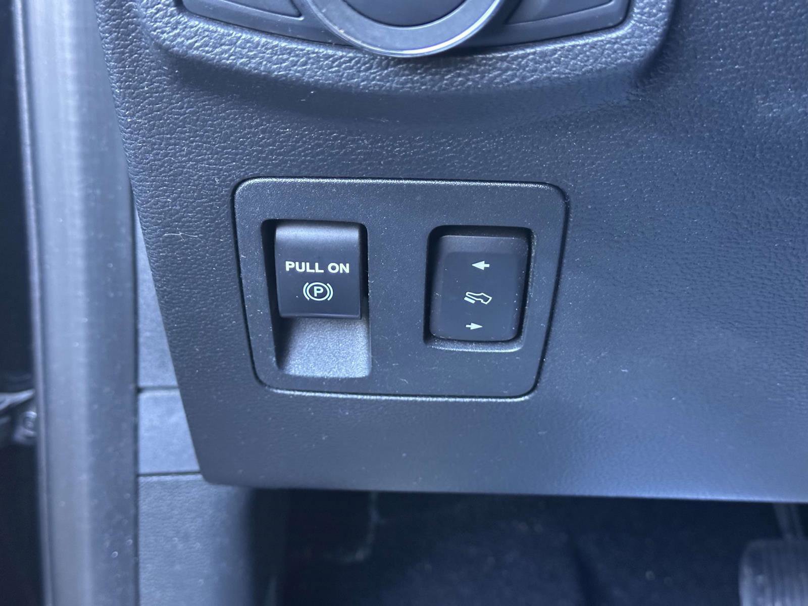 Certified 2019 Ford F150 XLT w/ Equipment Group 302A Luxury image 33