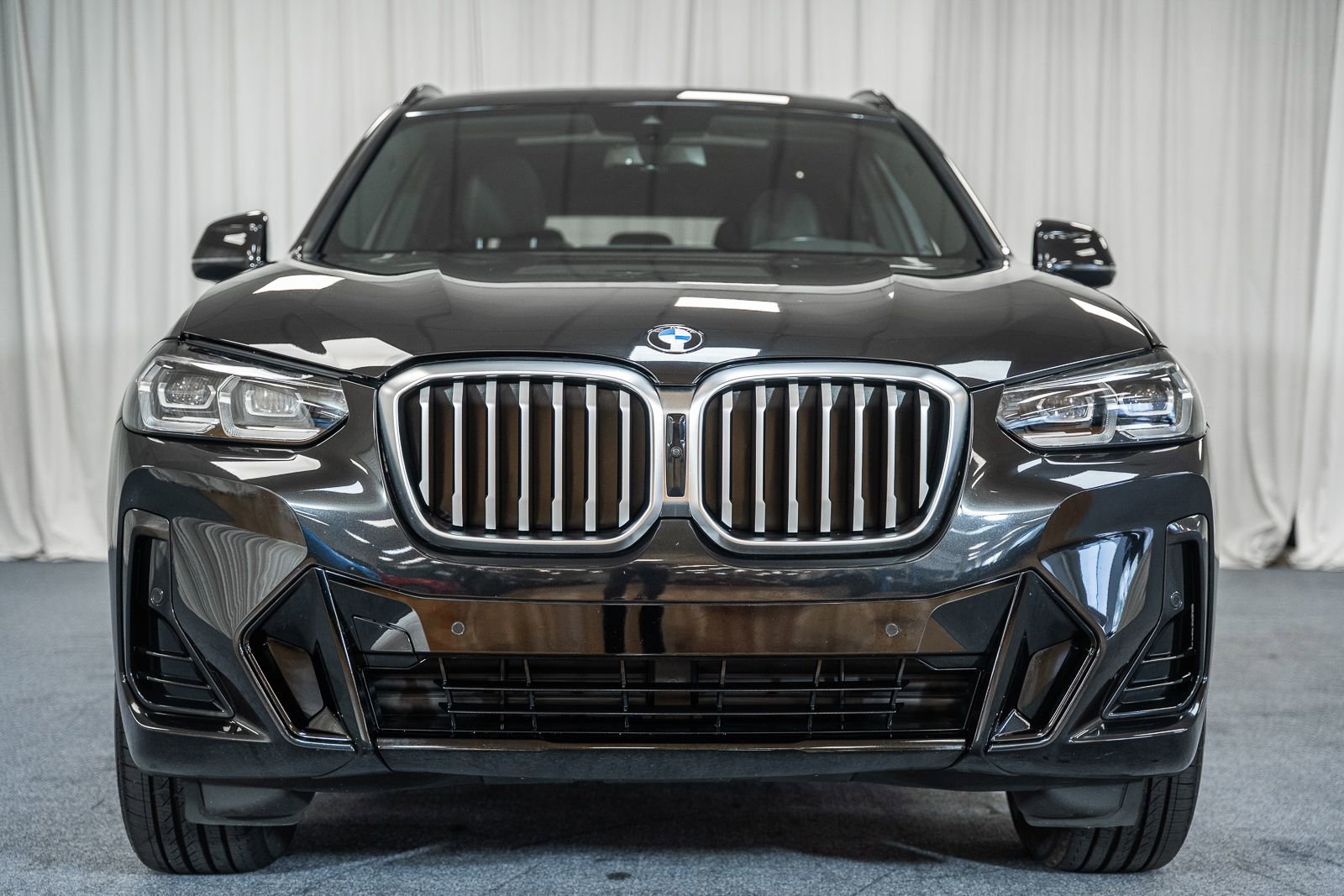 Used 2024 BMW X3 xDrive30i w/ Premium Package AWD/4WD image 2
