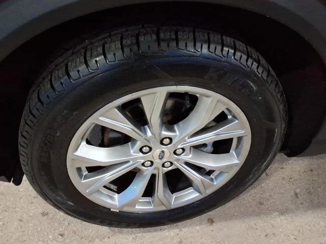 Certified 2022 Ford Explorer Limited w/ Equipment Group 301A image 7