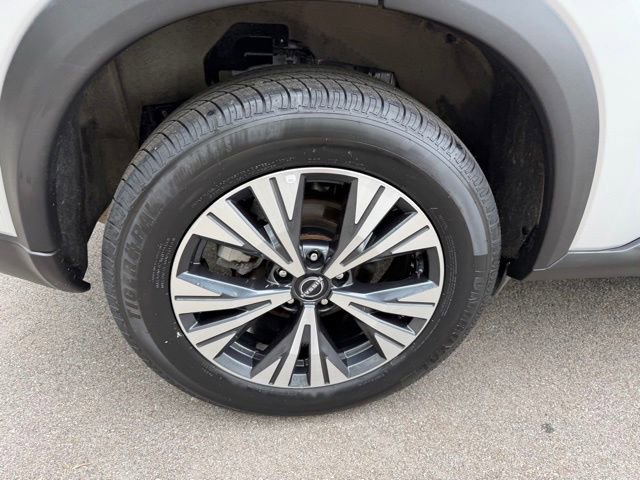 Used 2023 Nissan Rogue SV AWD/4WD image 35