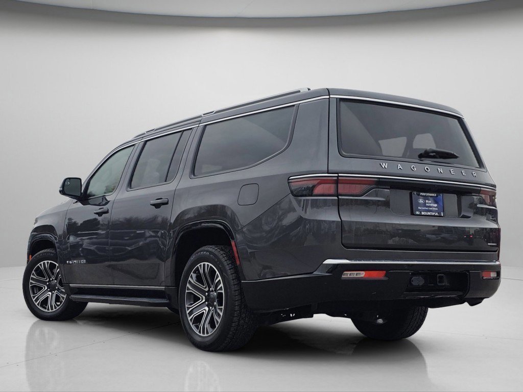 Used 2024 Jeep Wagoneer L Series II w/ Flexible Seating Group image 6