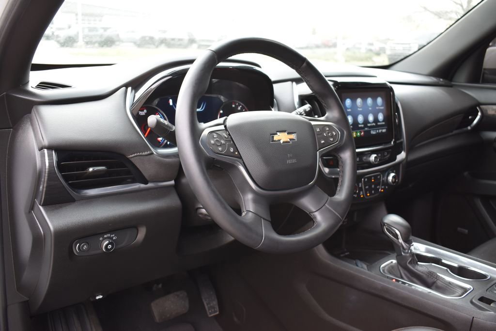 Used 2023 Chevrolet Traverse High Country image 10