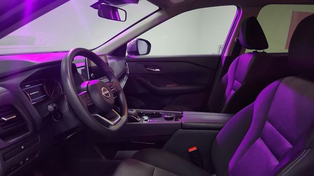 Used 2024 Nissan Rogue SV AWD/4WD image 9