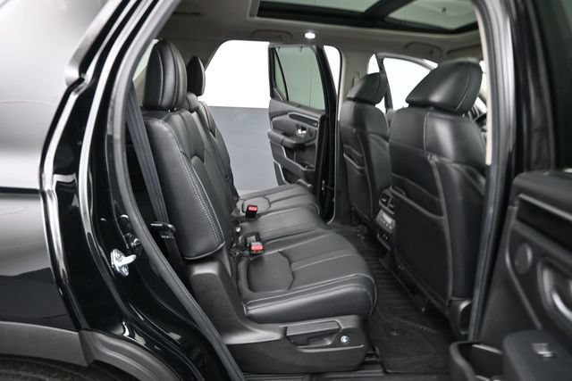 Used 2025 Honda Pilot Touring image 25