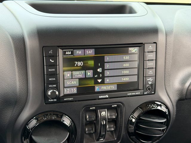 Used 2017 Jeep Wrangler Unlimited Sahara AWD/4WD image 18