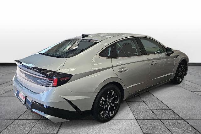 Used 2025 Hyundai Sonata SEL FWD image 5