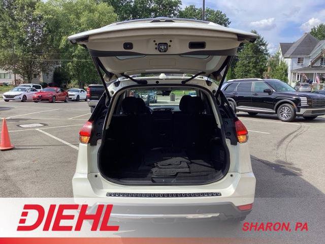Used 2019 Nissan Rogue SV w/ Premium Package FWD image 25