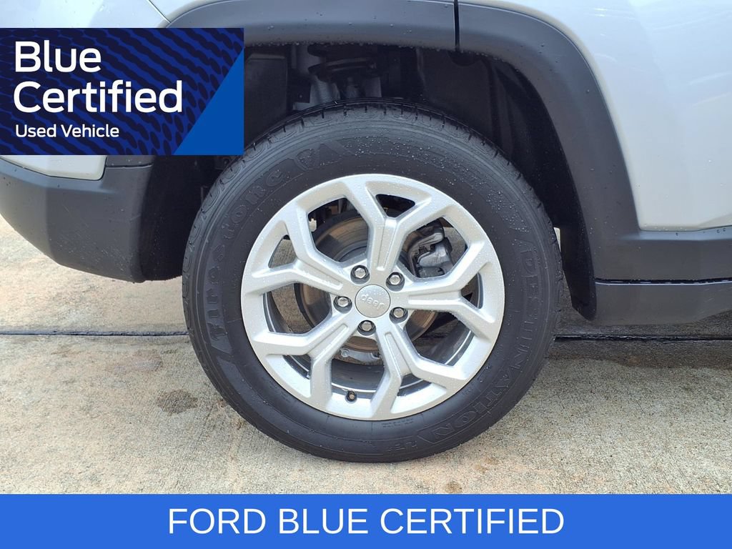 Used 2024 Jeep Compass Latitude AWD/4WD image 9