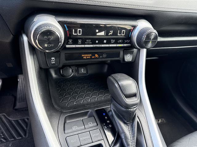 Used 2020 Toyota RAV4 XLE FWD image 9