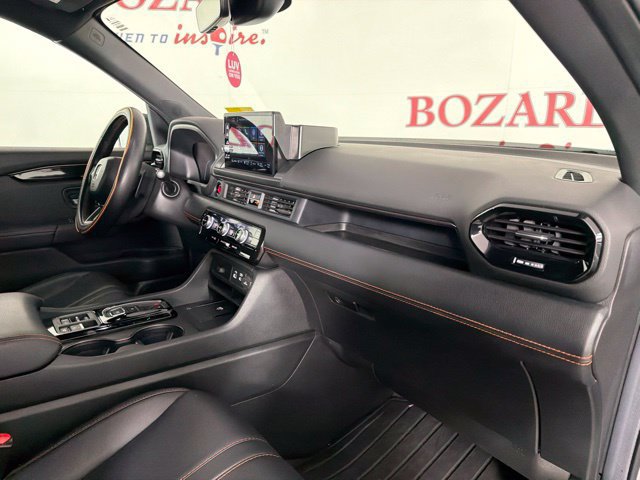 Used 2025 Honda Pilot TrailSport image 34