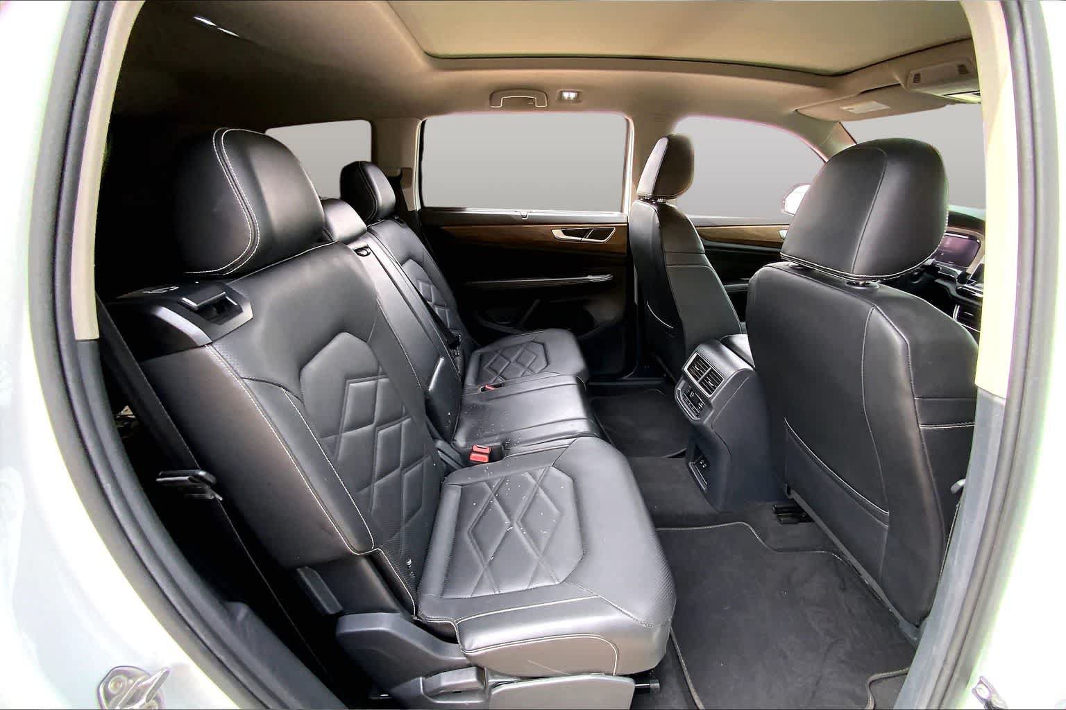 Used 2024 Volkswagen Atlas SE FWD image 20
