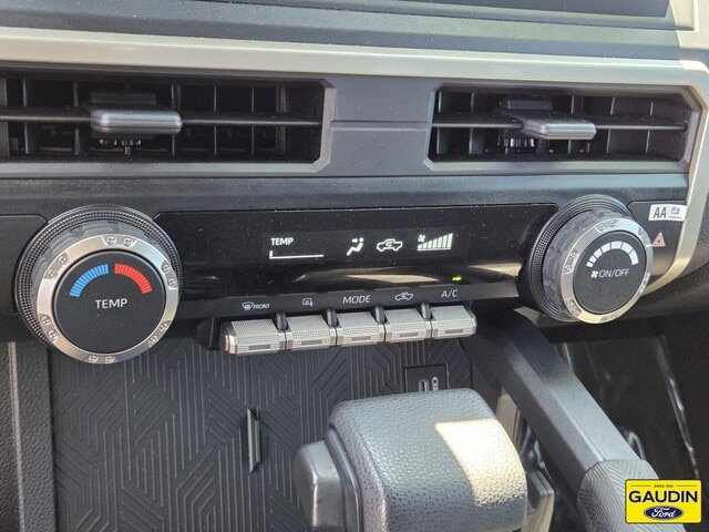 Used 2024 Toyota Tacoma SR w/ SR Upgrade Package AWD/4WD image 23