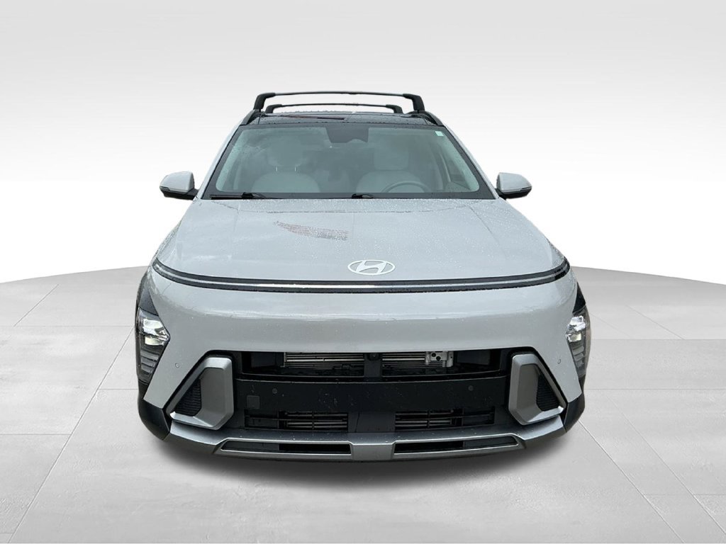 Used 2025 Hyundai Kona Limited FWD image 14
