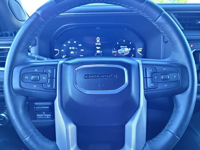 Used 2024 GMC Yukon Denali w/ Advanced Technology Package AWD/4WD image 25