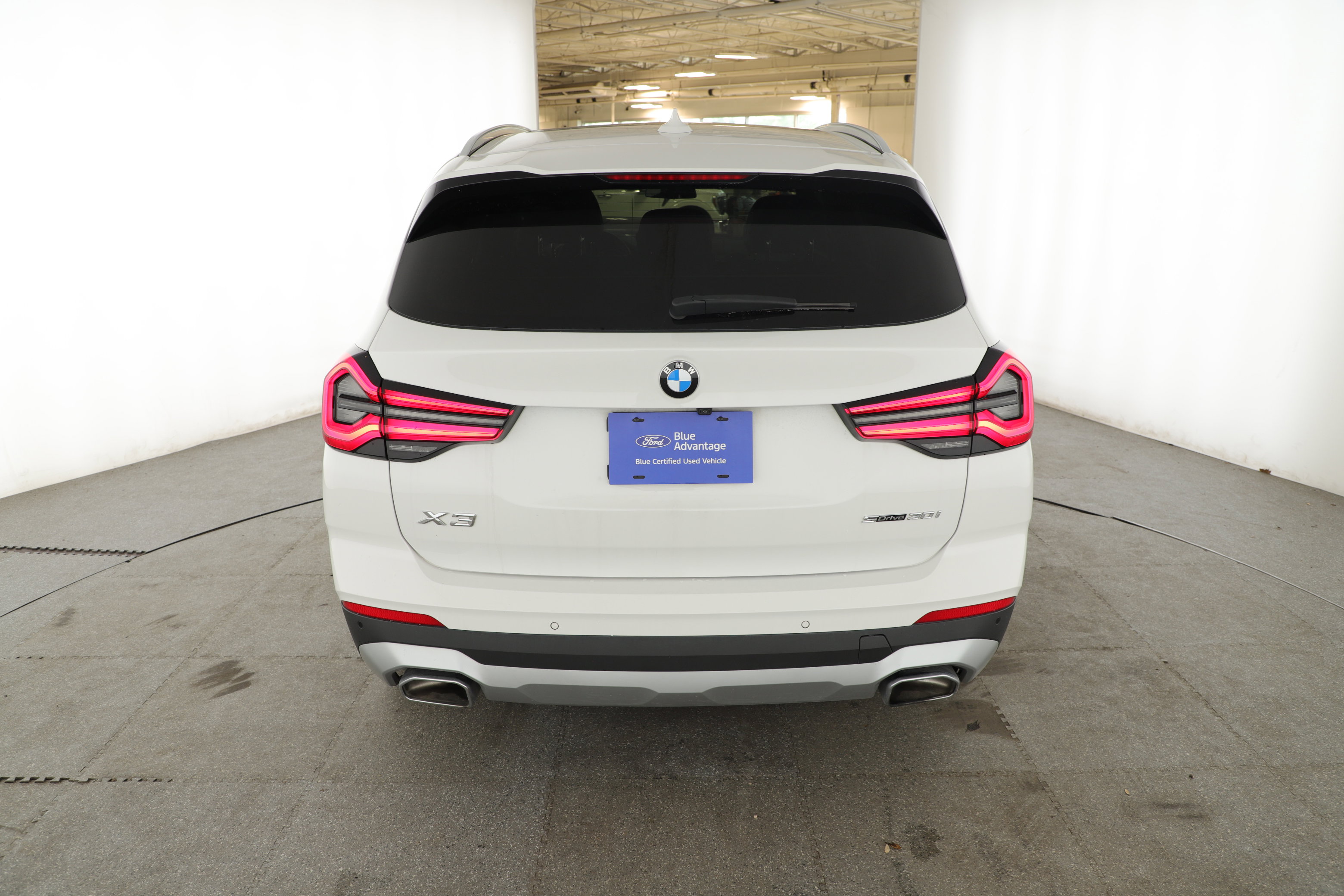 Used 2024 BMW X3 sDrive30i w/ Convenience Package RWD image 4