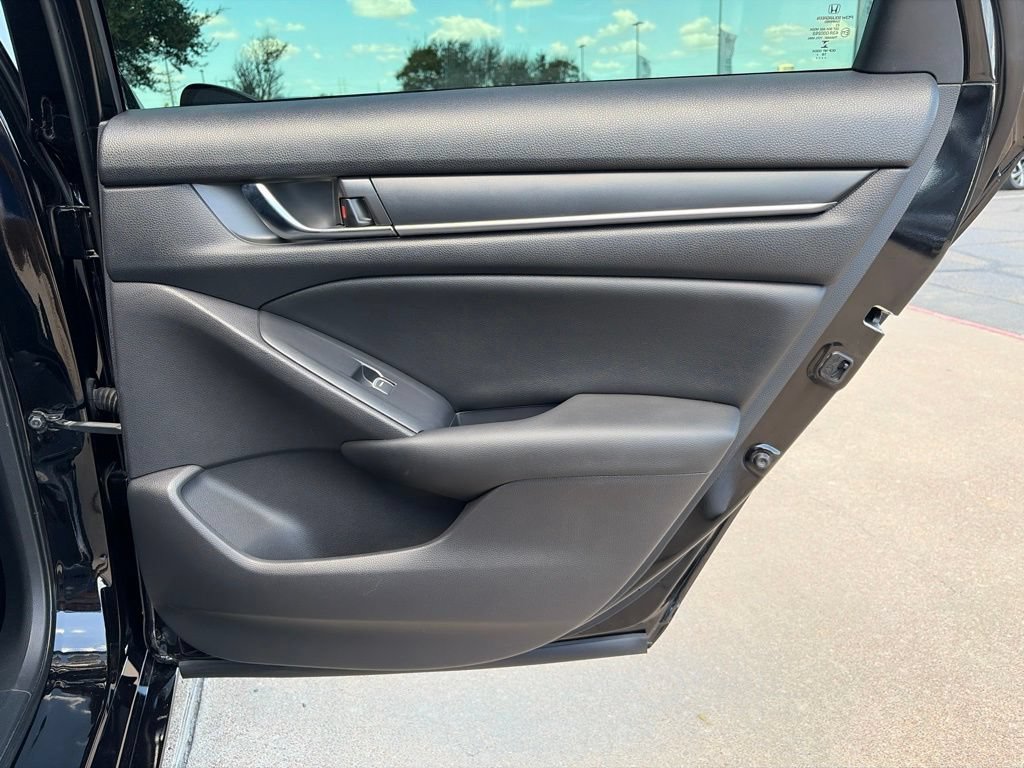 Used 2019 Honda Accord Sport image 13