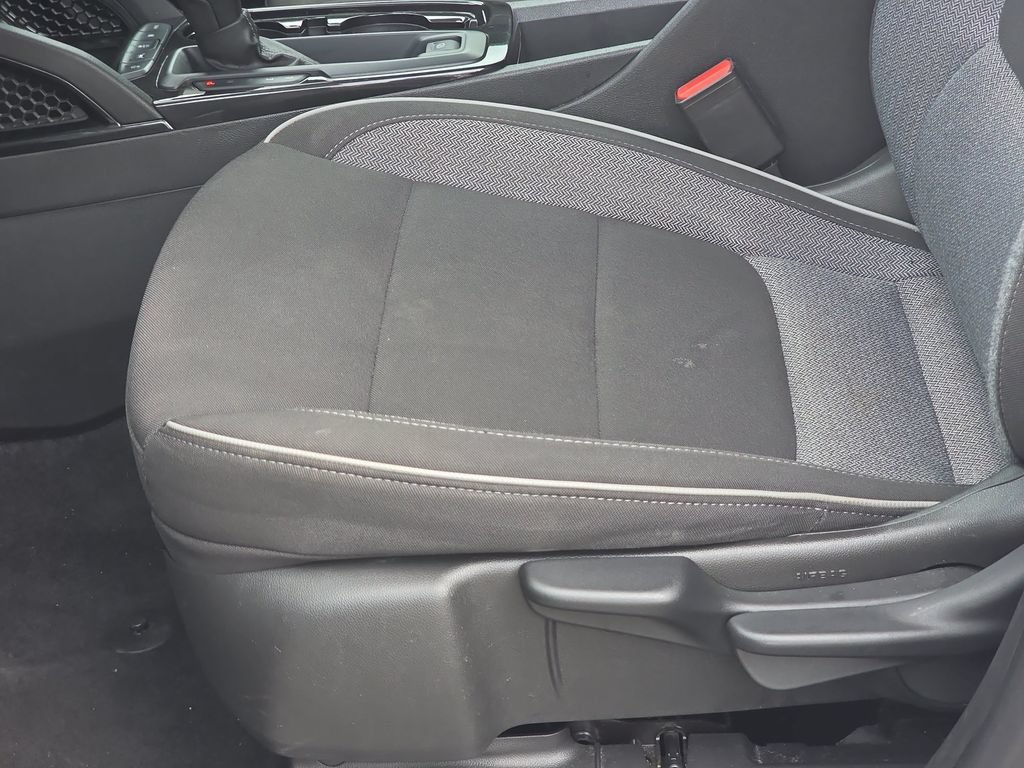 Used 2025 Chevrolet TrailBlazer LT AWD/4WD image 26