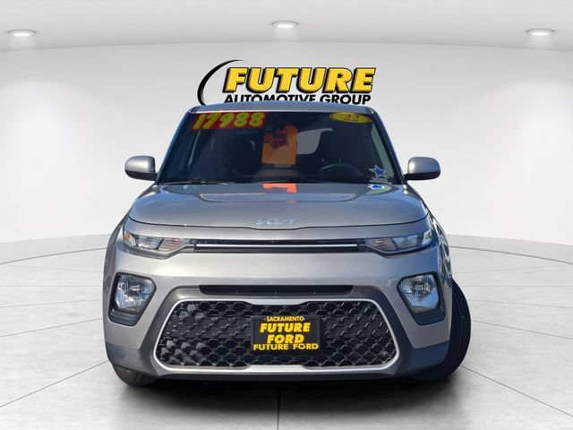 Used 2022 Kia Soul LX w/ Technology Package FWD image 2