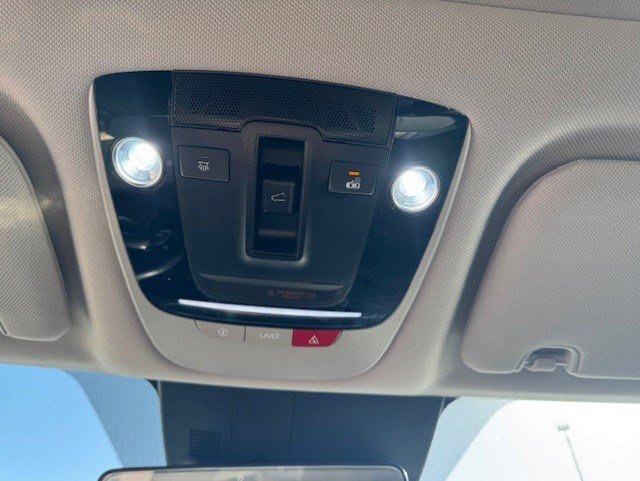 Used 2022 Kia Sorento S w/ Panoramic Sunroof Package AWD/4WD image 19