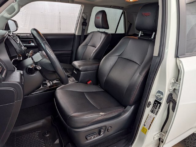 Used 2021 Toyota 4Runner Venture w/ Moonroof Package AWD/4WD image 9