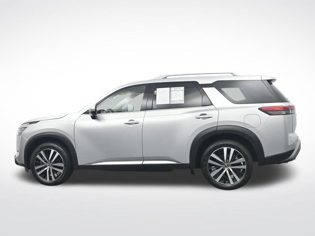 Used 2023 Nissan Pathfinder Platinum AWD/4WD image 10
