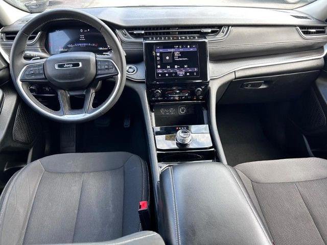 Used 2023 Jeep Grand Cherokee L Laredo image 12