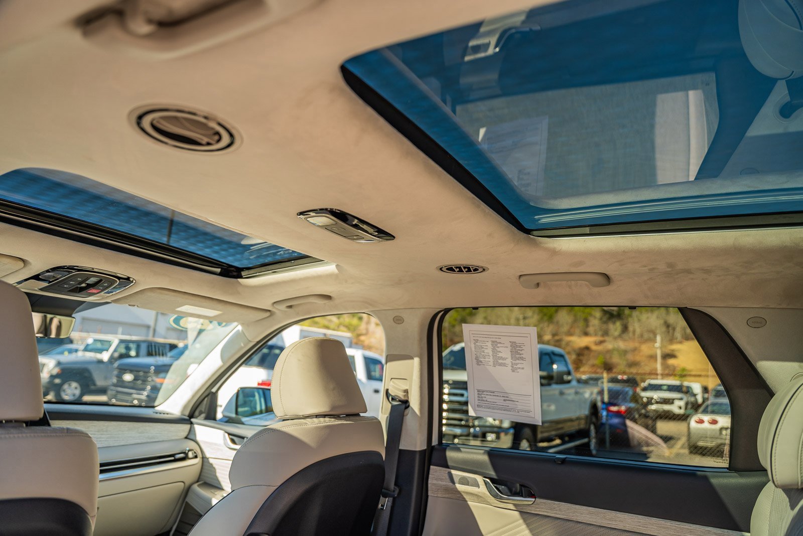 Used 2025 Hyundai Palisade Calligraphy image 32