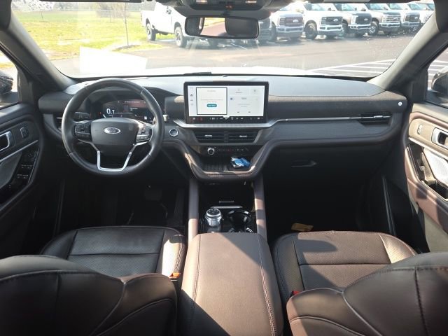 Certified 2025 Ford Explorer Platinum w/ LUX Leather Package AWD/4WD image 23