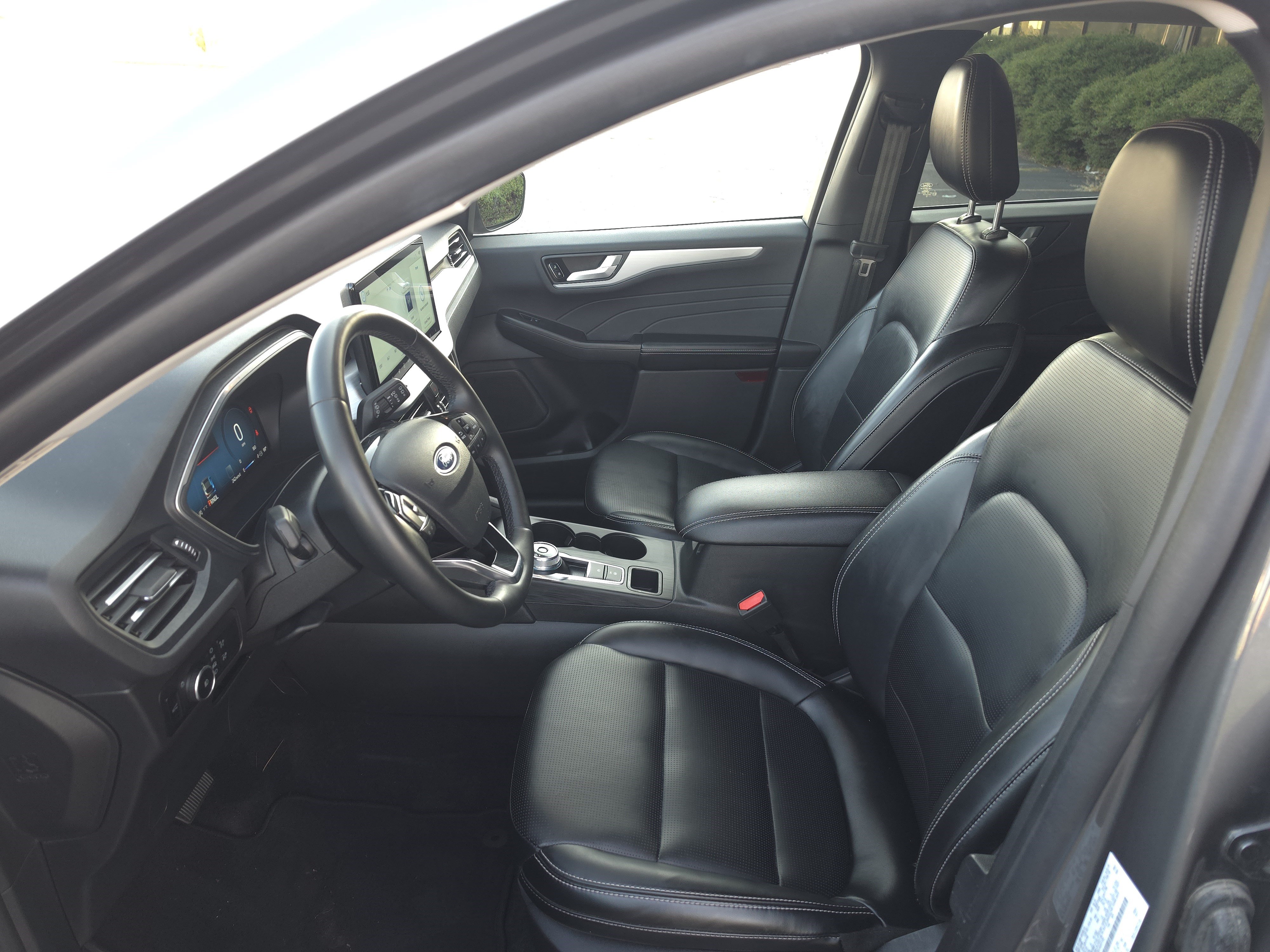 Certified 2025 Ford Escape Platinum AWD/4WD image 11