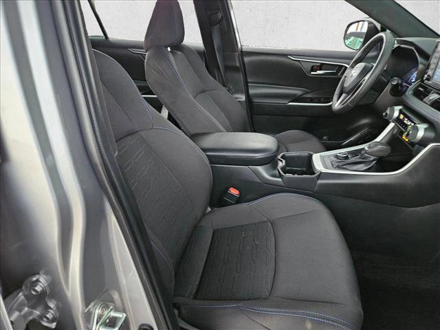 Used 2022 Toyota RAV4 SE image 20