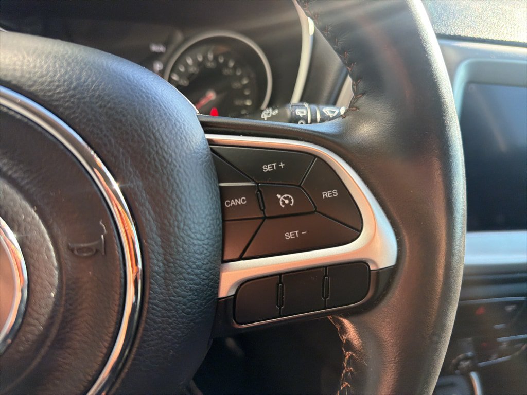 Used 2017 Jeep Compass Latitude w/ Popular Equipment Group FWD image 23
