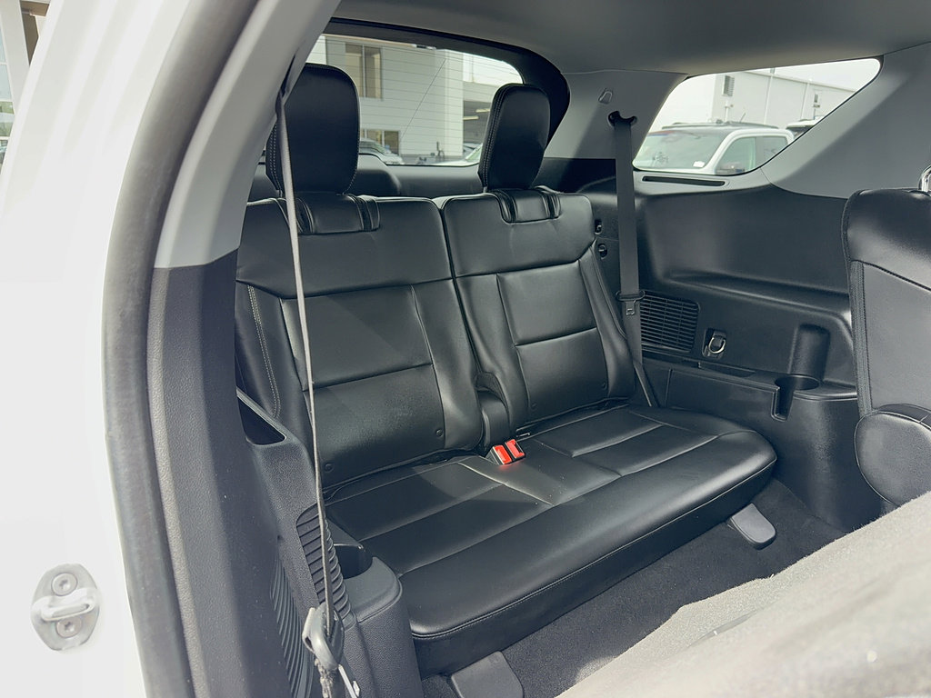 Certified 2023 Ford Explorer XLT w/ Equipment Group 202A RWD image 16