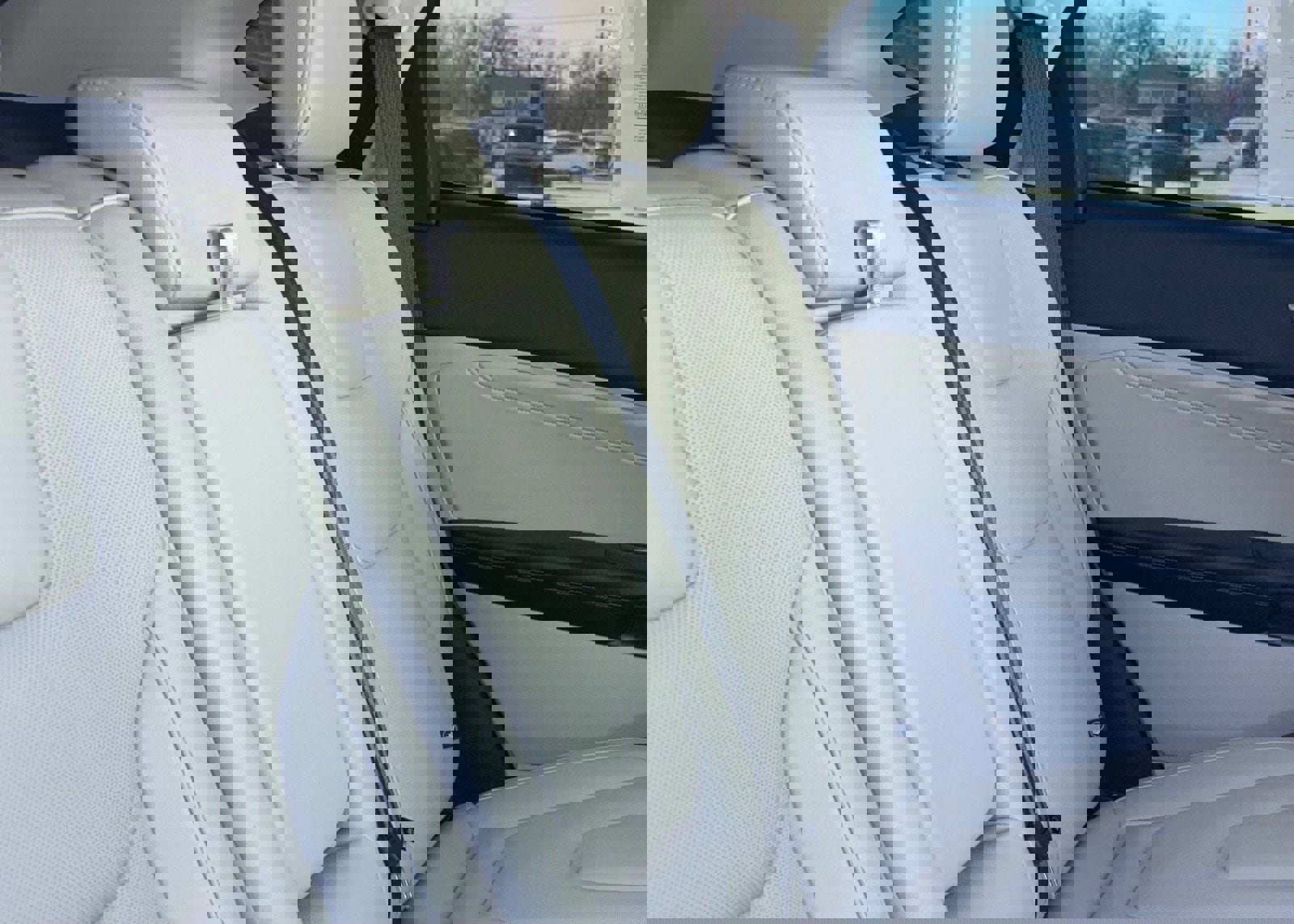 Certified 2022 Ford Edge Titanium w/ Equipment Group 301A image 21