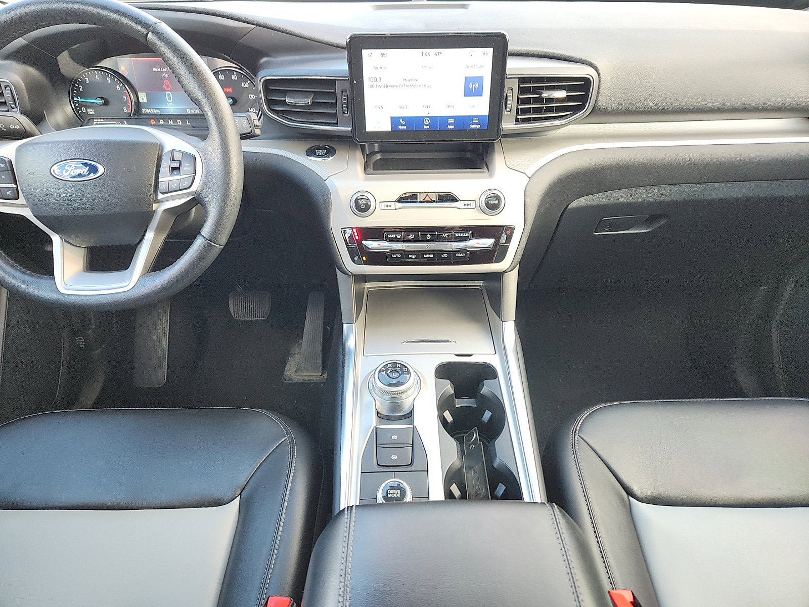 Certified 2023 Ford Explorer XLT w/ Equipment Group 202A image 9