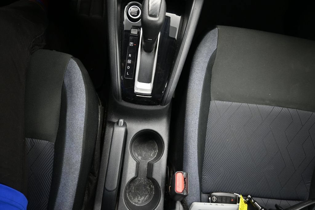 Used 2025 Nissan Versa SV FWD image 25