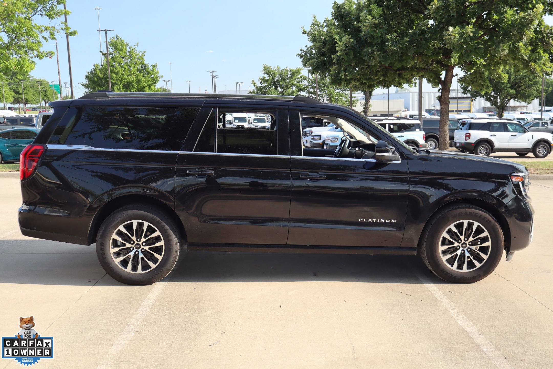 Certified 2025 Ford Expedition Max Platinum AWD/4WD image 2