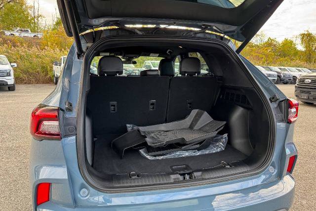 Certified 2023 Ford Escape ST-Line Select w/ Tech Pack #2 image 13