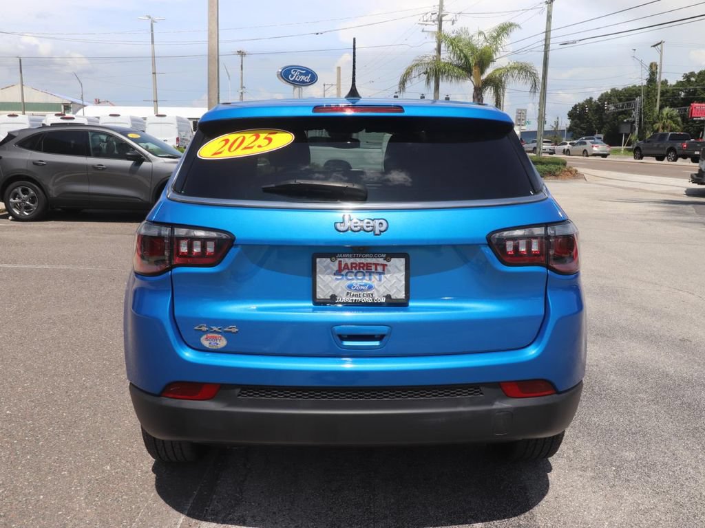 Used 2025 Jeep Compass Sport w/ Mopar Graphics Package AWD/4WD image 13